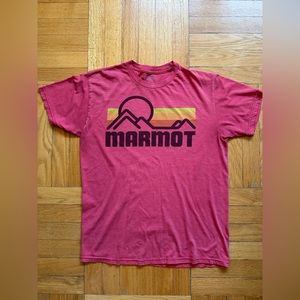 Marmot T-shirt Size Medium Red — used